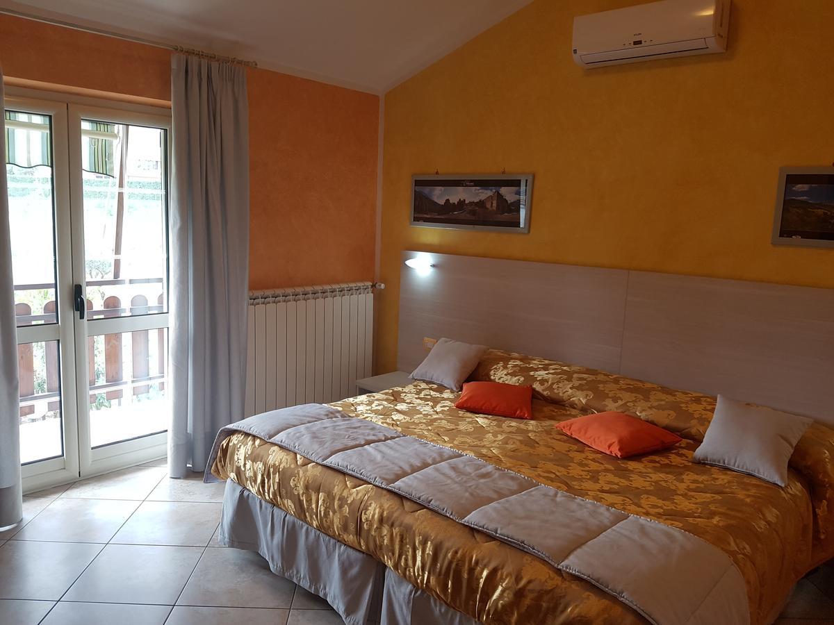 Il Laghetto Bed and Breakfast Castrovillari Buitenkant foto